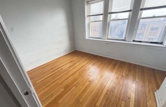 2700 N Laramie Ave / 5200 W Schubert Ave photos photos