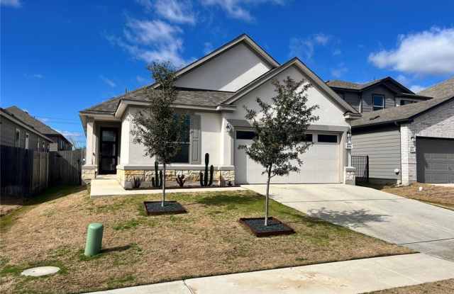 Del Valle Sundance Crossing / 4 bedrooms, 2 baths, 1 story home / Like New built 2021 / Refrigerator, Washer  Dryer photos photos