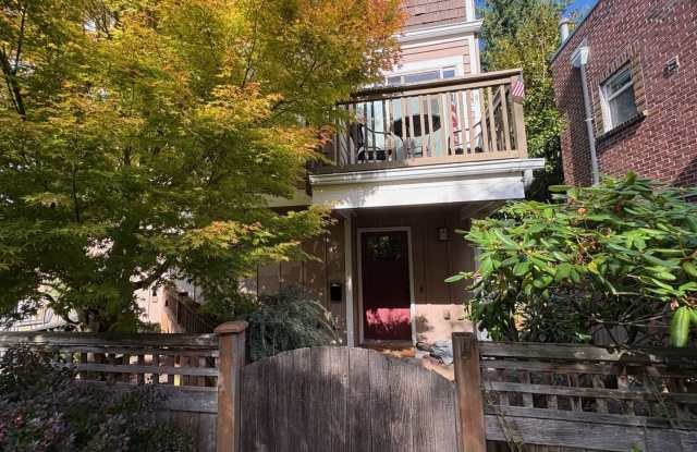 Ballard/Greenwood Townhouse Gallery 4