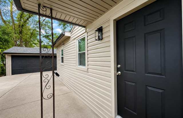 34009 Caseville Court Gallery 4