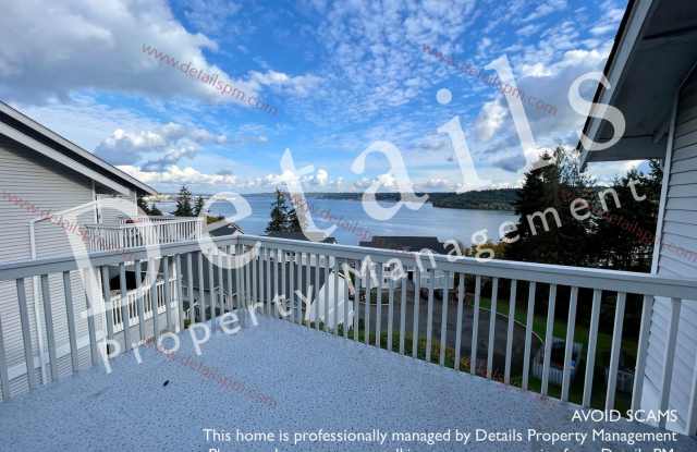 *APPLICATION PENDING** 3 BR Top Floor View Condo. Incl W/S/G - 2261 Skyline Lane, Navy Yard City, WA 98312