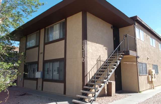 2 Bedroom 1 Bath Upstairs Unit - Move in Ready Gallery 1