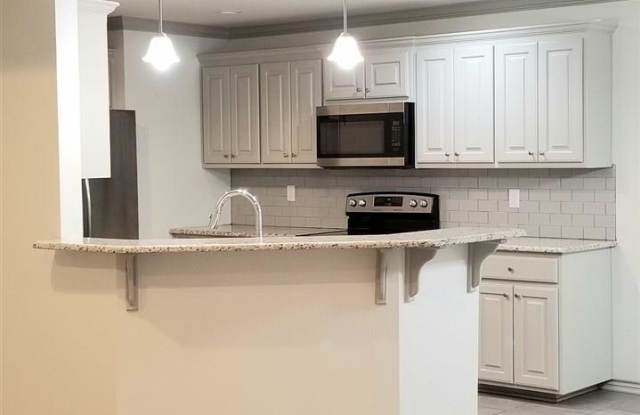 6305 Villa Rosa Way - 6305 Villa, Austin, TX 78744