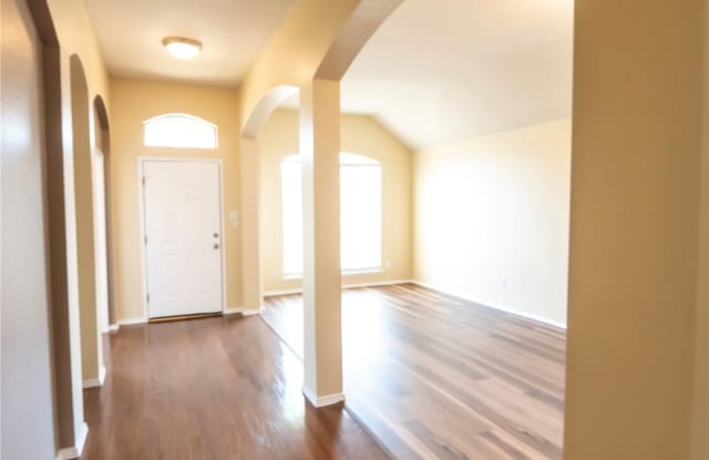 5521 Riverview Drive Gallery 3