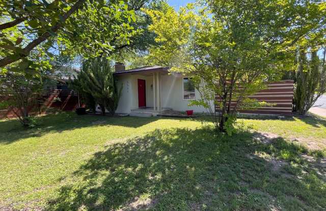 3bed/1bath in Brentwood - 5501 Woodrow Avenue, Austin, TX 78756