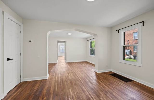 1383 Eastview Gallery 3