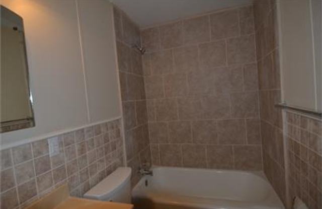 Charming 2BR 1BA in North Waco – Minutes from HEB & Baylor Gallery 4