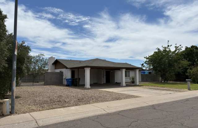 1009 W MICHELLE Drive Gallery 2