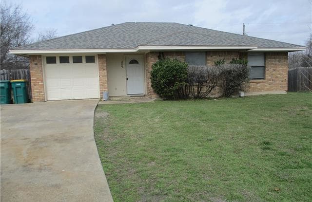 209 West Court - 209 West Court, Glenn Heights, TX 75154