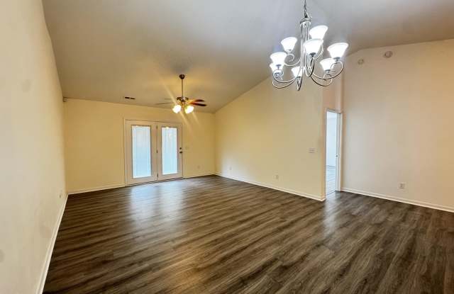 915 Mercer Drive Gallery 4