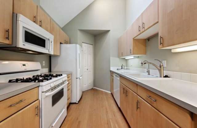 407 N 49th St Apt B Gallery 3
