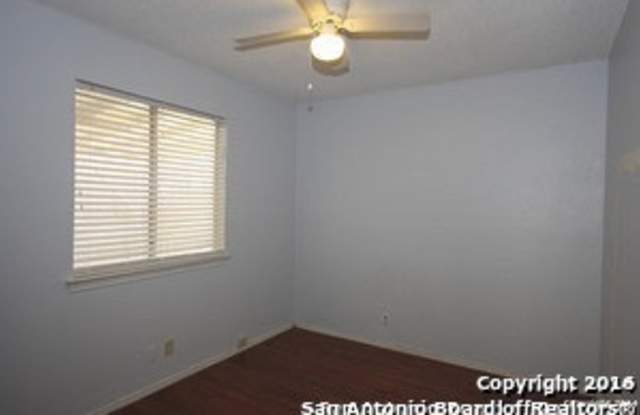 7523 RIMHURST Gallery 2