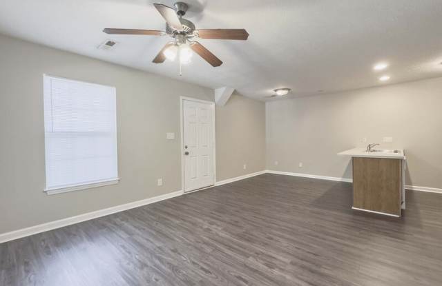 1640-C Golf Club Lane Gallery 3