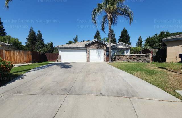 This house is in a great LOCATION (Calloway Dr / Norris Rd). Move in ready 3 bedrooms, 2 baths, 2 laundry spaces, and 3 car garage. photos photos