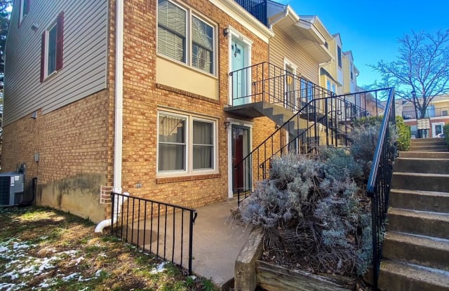 106 N BEDFORD STREET - 106 North Bedford Street, Arlington, VA 22201