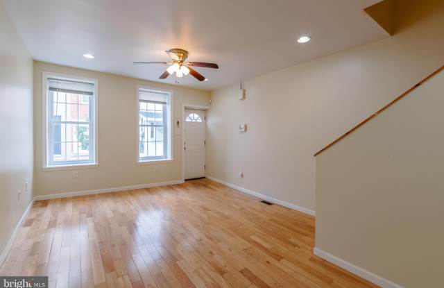 2136 SEARS STREET Gallery 4