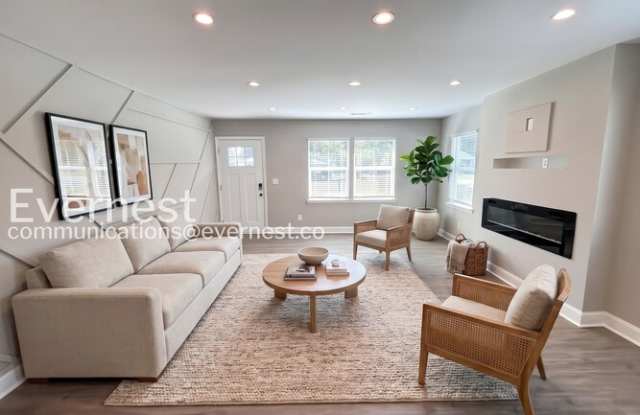 1437 Greenslake Road Gallery 3