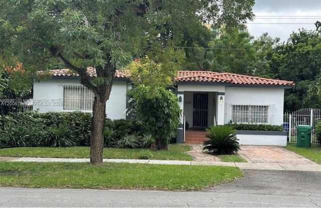 3410 SW 21st photos photos
