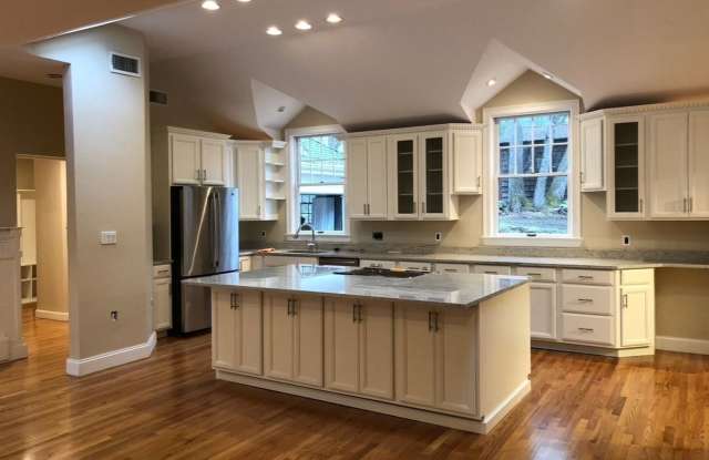 Luxury - Single Family Home photos photos