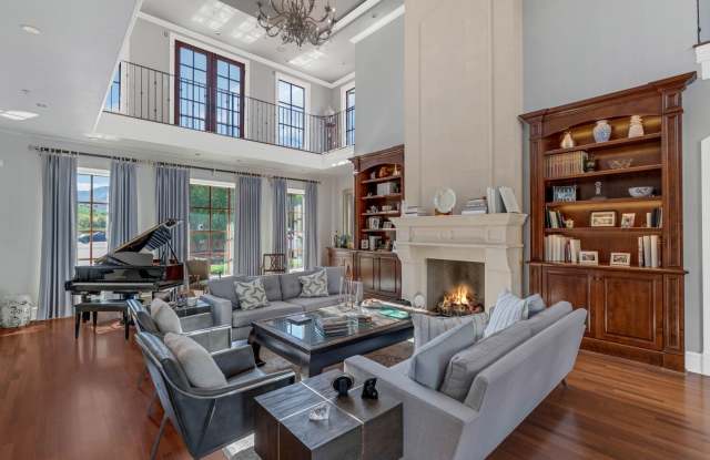 Rates Vary: $14,995 - $19,995 photos photos