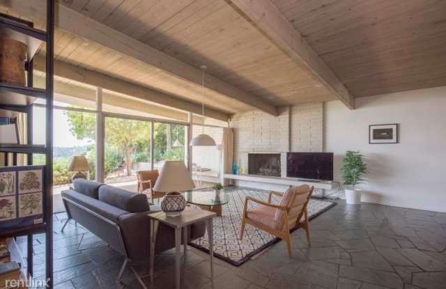 4210 Vanetta Drive - 4210 Vanetta Drive, Los Angeles, CA 91604