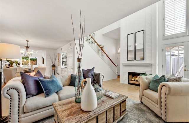 2569 Elden Avenue Gallery 4