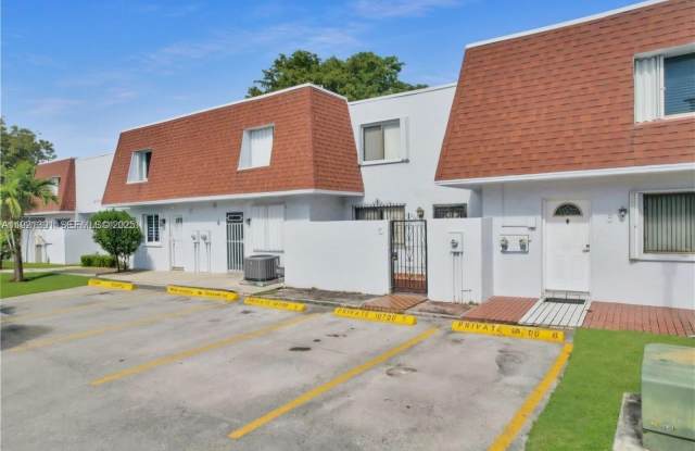 10700 NW 7th St - 10700 Northwest 7th Street, Fountainebleau, FL 33172