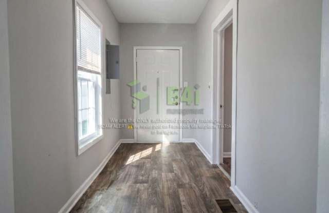 2728 9th Street Gallery 4