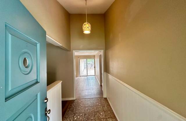 Coming Soon! | Single-Story 3 Bed, 2.5 Bath | Prime Waco Location | Pet Restrictions Gallery 3
