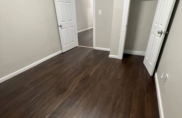 9 Bentley Ave photos photos