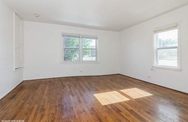 10 E Jefferson Avenue Gallery 3