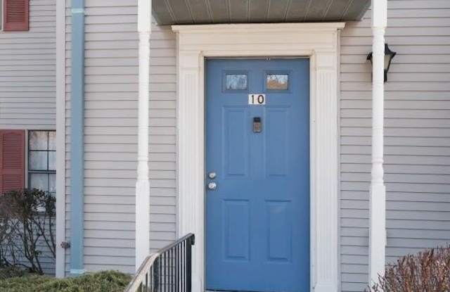10 Tracy Court - 10 Tracy Court, Franklin Park, NJ 08823