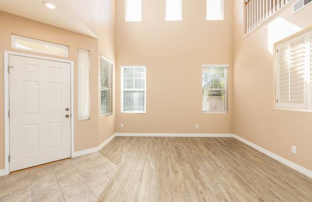 3Bd Cul de Sac home in Carlsbad's Rancho Carillo Community! Gallery 3
