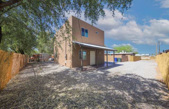 Sycamore Blvd-2538 N-Unit A - 2538 North Sycamore Boulevard, Tucson, AZ 85712