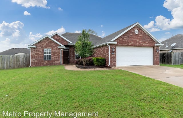 530 Dogwood St - 530 Dogwood Street, Centerton, AR 72719