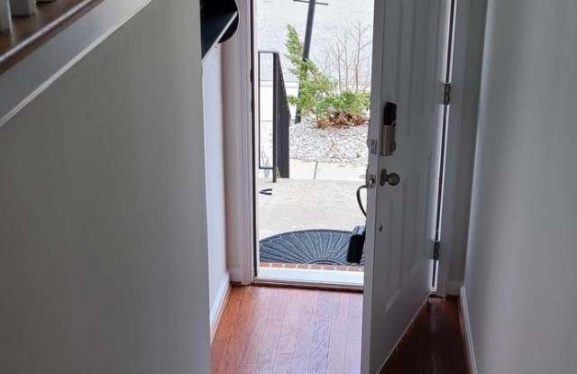 7538 STONEHOUSE RUN Drive Gallery 2