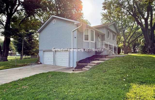 Beautiful 3 Bedroom Home in Lee's Summit Gallery 3