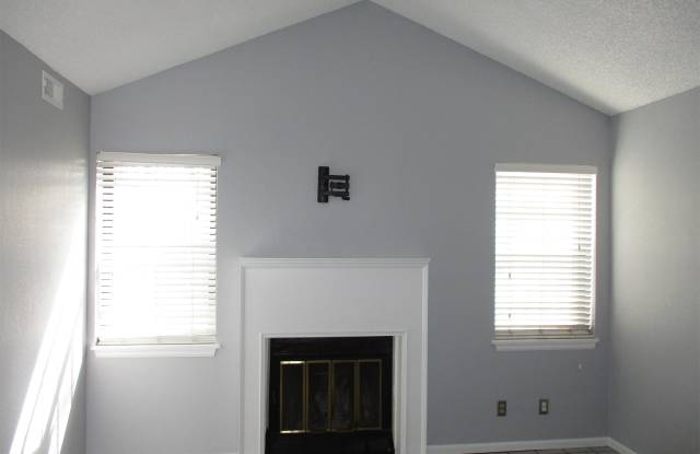 11 W Ellsworth Ave #18 - 1 Gallery 4