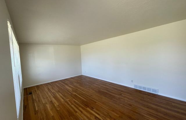 463 E 6360 S Gallery 3