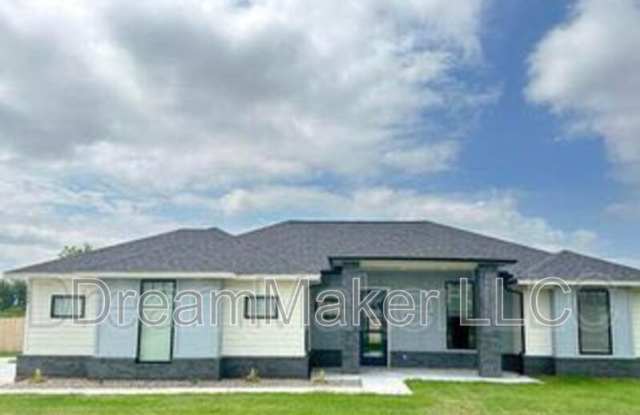 900 Apple Blossom Way photos photos