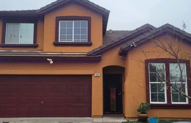 Your Next Home in One of Roseville’s Most Desired Neighborhoods! photos photos Your Next Home in One of Roseville’s Most Desired Neighborhoods! photos photos