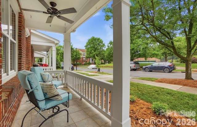 19512 Topgallant Drive Gallery 2