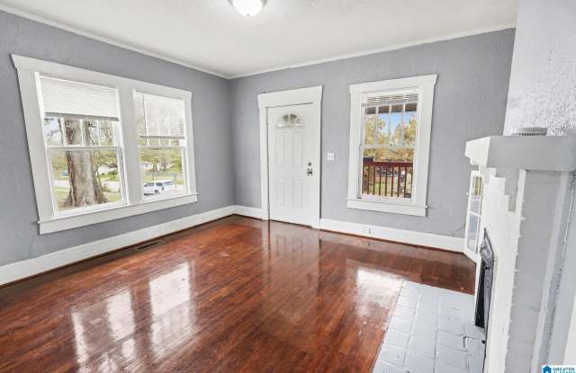 2335 20TH PLACE Gallery 4