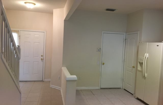 1040 Vista Cay Ct Gallery 2