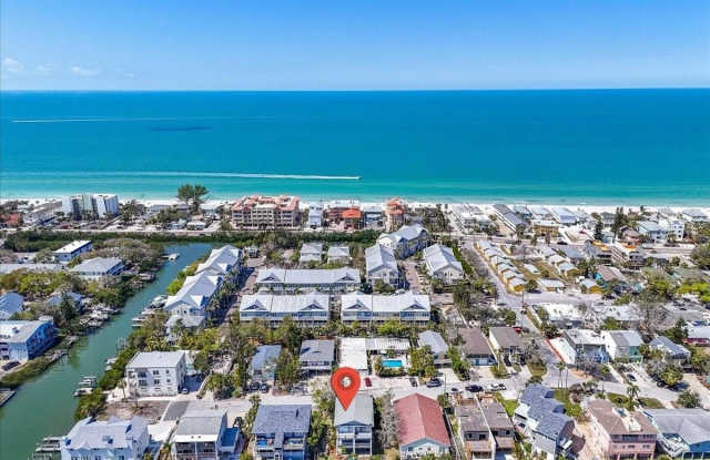 611 2ND STREET - 611 2nd Street, Indian Rocks Beach, FL 33785
