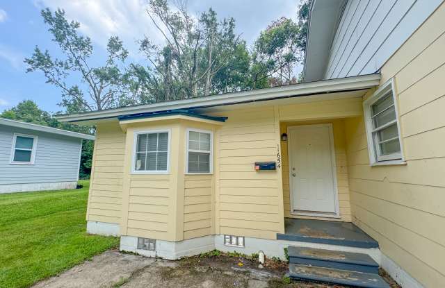 1654 Mayhew Street photos photos