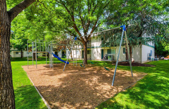 2 Weeks FREE @ The Pines Apartments photos photos