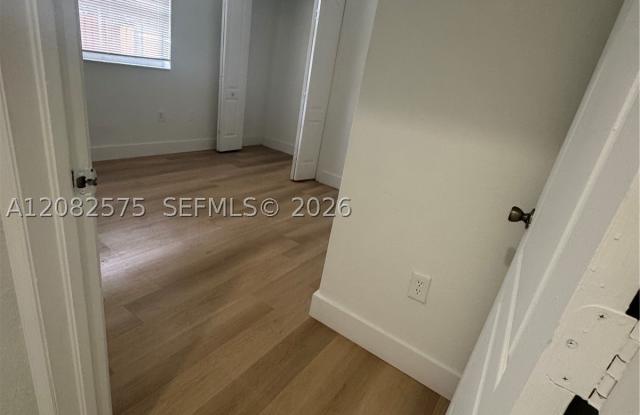 1666 SE 27th Ct Gallery 4
