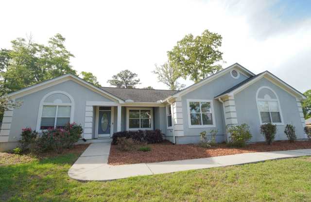 3 Bed / 2 Bath with Large Yard/Garage in Bucklake area! photos photos