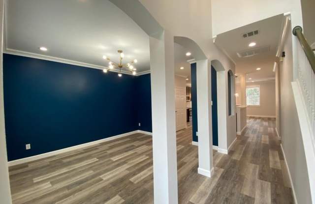 10212 Sourwood Drive Gallery 2